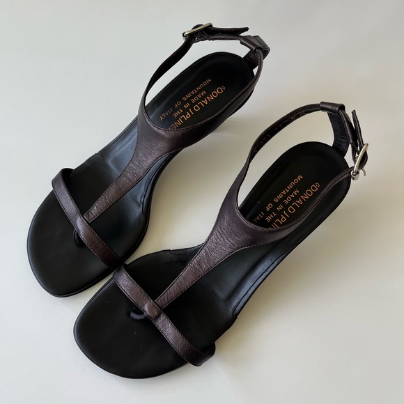 Donald J Pliner Couture Viana Sandal T-Strap Metallic Leather Kitten Heel Size 6 - Picture 5 of 8
